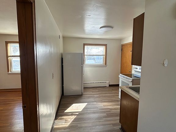 3rd image of 28 Shelby St #2