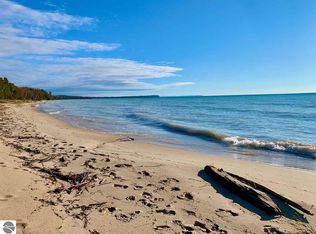 8541 N Gills Pier Rd, Northport, MI 49670