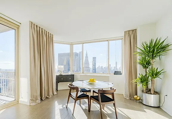 Rented by Mirador Real Estate | media 45