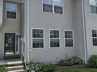 818 Yorkview Dr, Mechanicsburg, PA