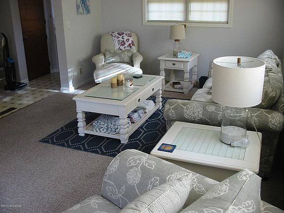 4th image of 10813 Beatrice Way