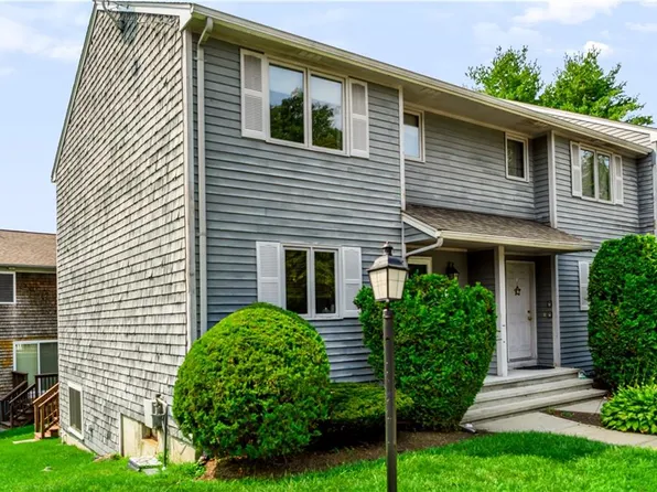 479 Providence St APT C1, Warwick, RI 02886