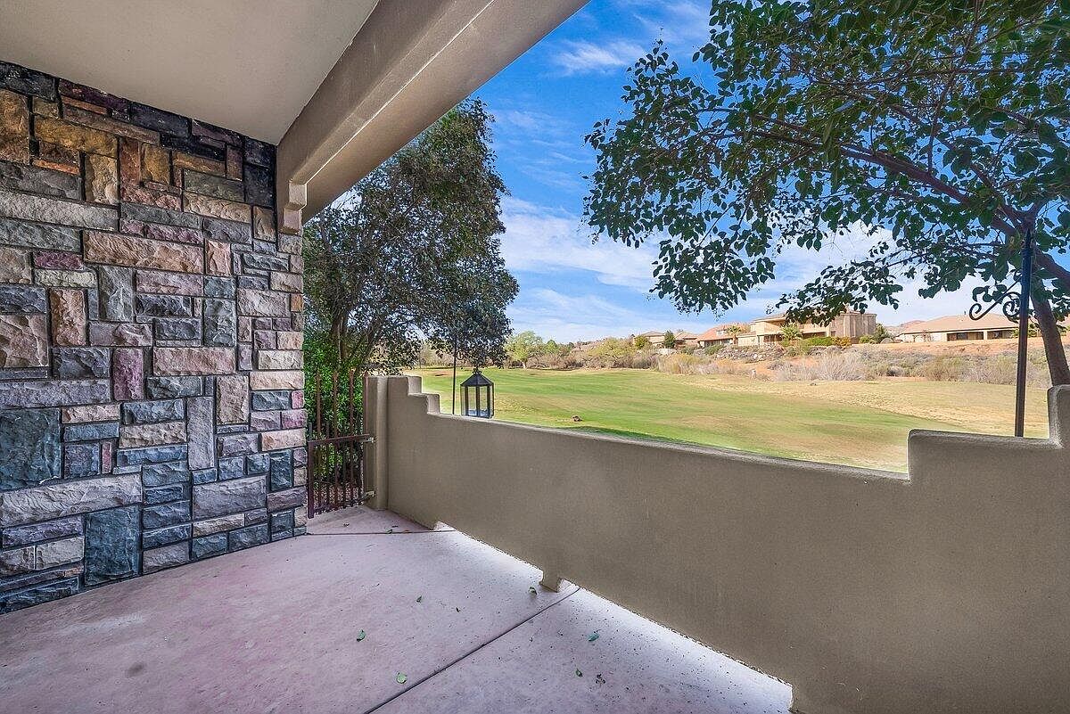 340 N Country Ln Unit 26