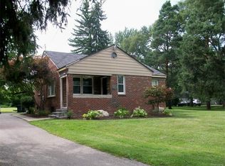 2800 Hickory Lawn Rd, Rochester Hills, MI 48307