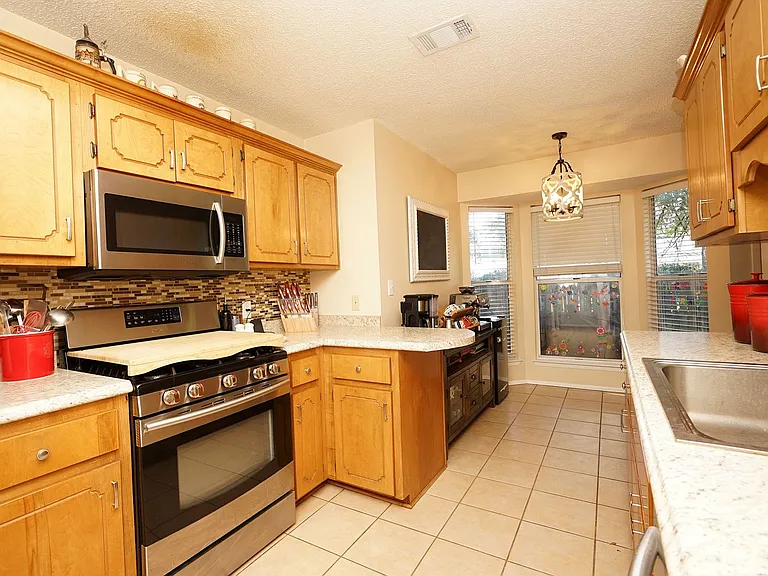4496 Parkwood Ln W — Photo 15