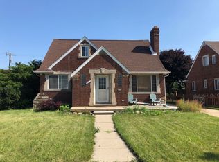 8057 Potomac Ave, Center Line, MI 48015