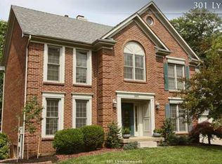 301 Lyndonwoods Circle, louisville, KY 40222
