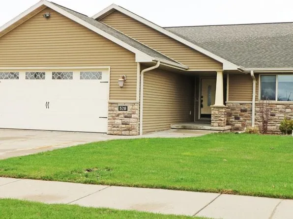 526 Coonen Dr, Combined Locks, WI 54113