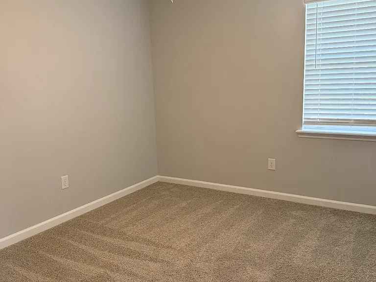 1006 Ridgeland Dr — Photo 6