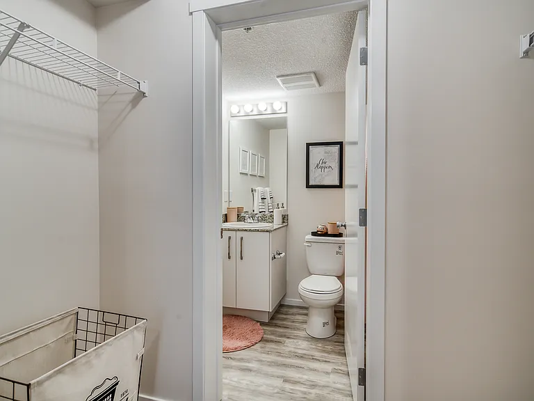 73 Skyview Point Cres NE — Photo 48