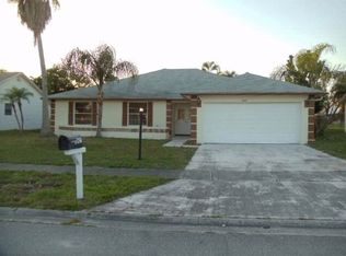 8421 Winnipesaukee Way, Lake Worth, FL 33467