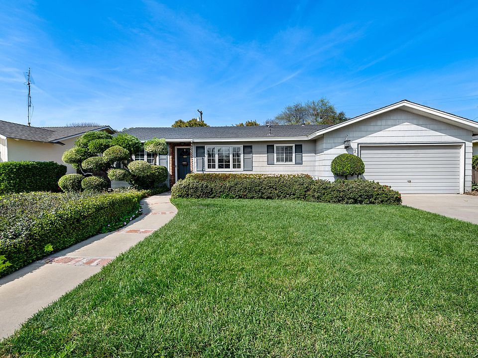 1st image of 2304 W Cambridge Avenue