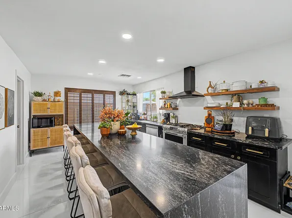 2443 W VIA DONA Road, Phoenix, AZ 85085