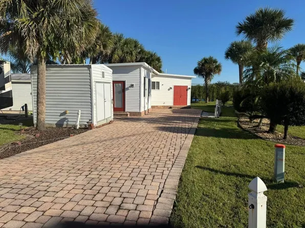 152 Plantation Dr, Titusville, FL 32780