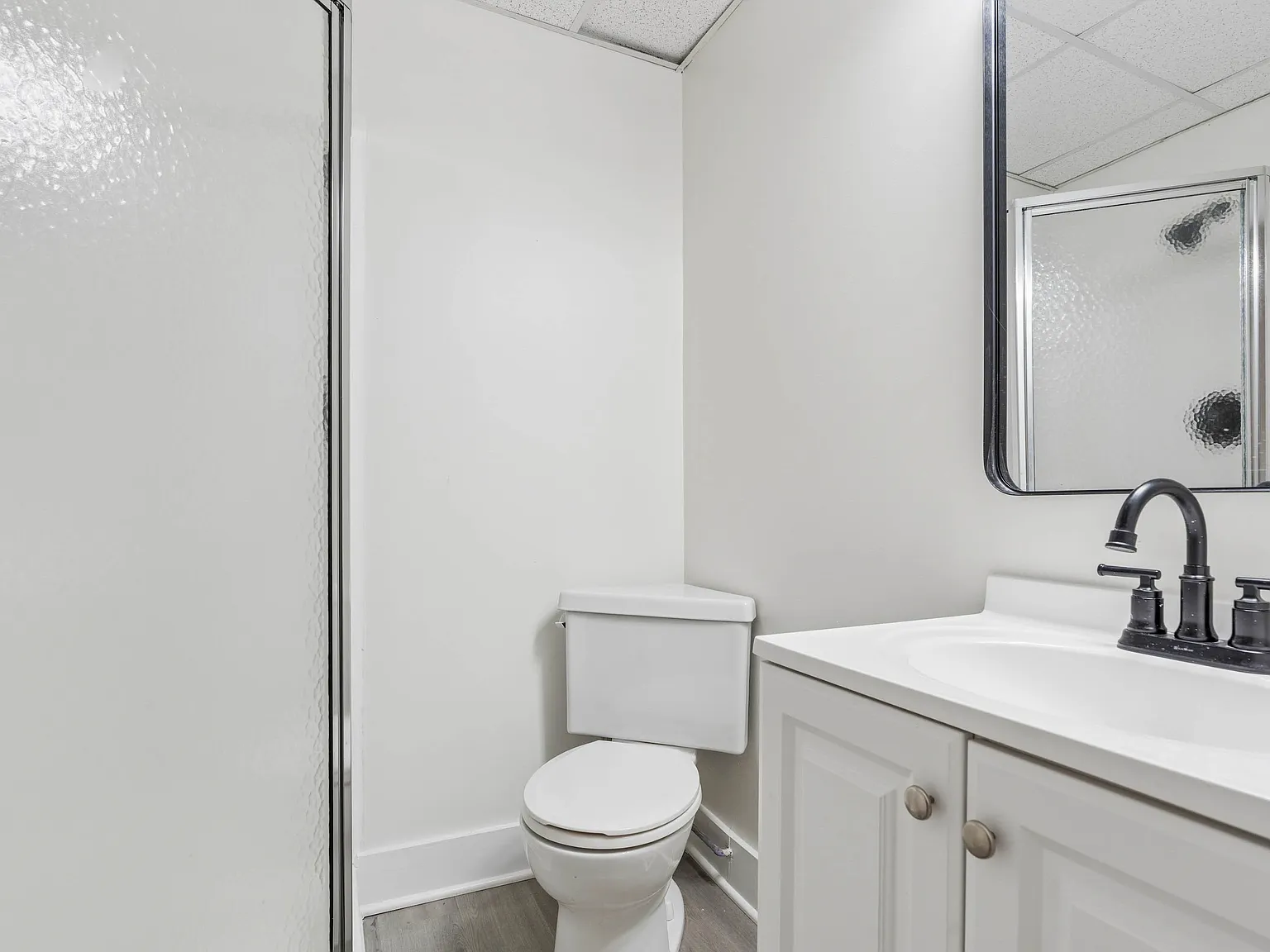 3 bed, 1328 sqft, $2,250 — Photo 2