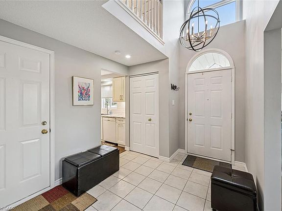 5th image of 270 Morrison Rd #2A