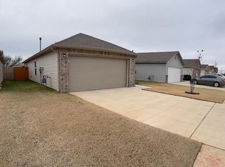 11713 Annette Dr, Yukon, OK 73099