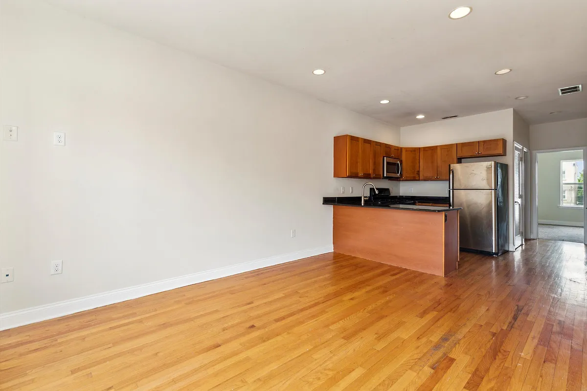 Building Photo - 1705 Arlington St #B
