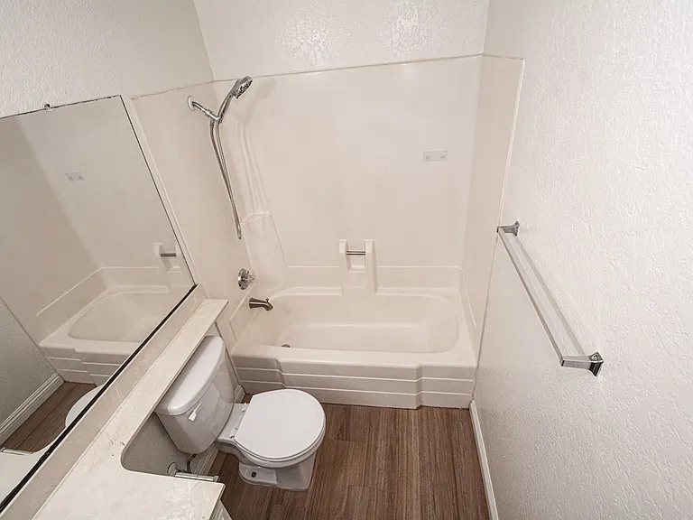 22840 Hilton Head Dr #127 — Photo 27