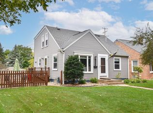 3049 N 90th STREET, Milwaukee, WI 53222