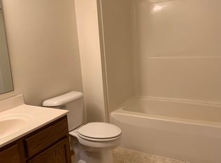 1550 Raveen St APT 6, Fort Atkinson, WI 53538