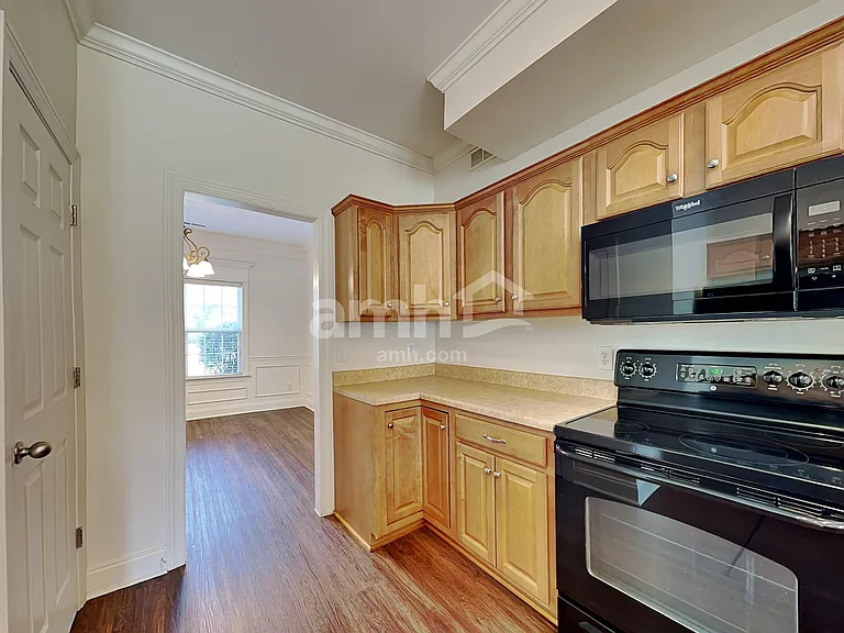 5125 Macarthur Ave — Photo 3