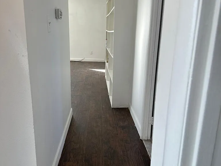 9510 Castle Dr — Photo 3