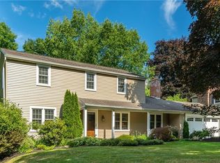 50 Blackwatch Trl, Fairport, NY 14450
