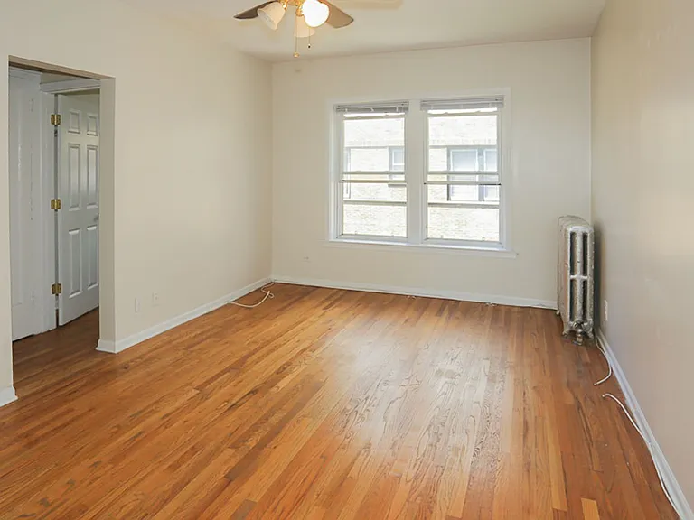 3912-28 N. Pine Grove — Photo 11