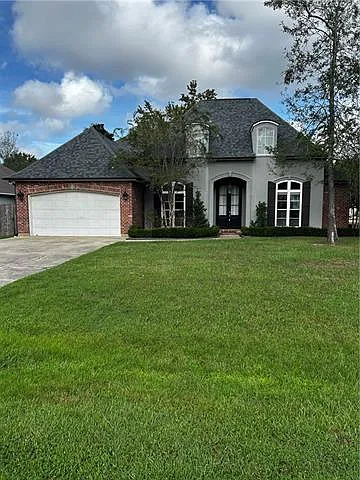 1883 Logan Ln