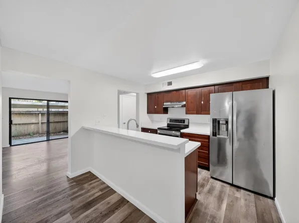 251 Del Verde Cir APT 3, Sacramento, CA 95833