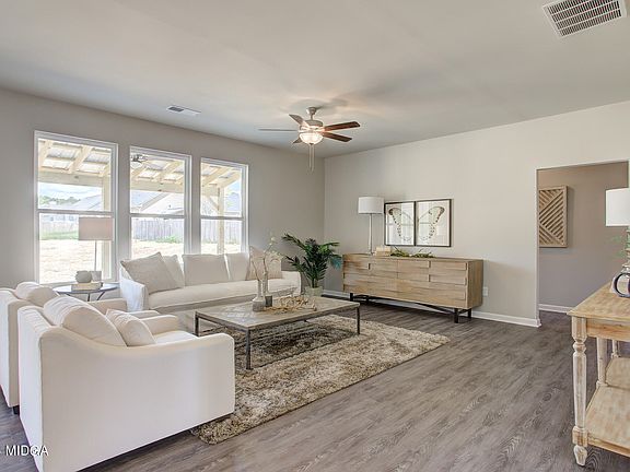 3rd image of 303 Davids Place Dr