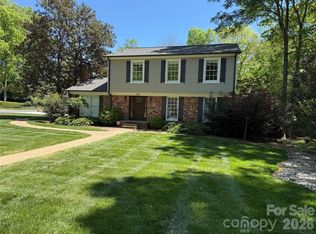 910 Braeburn Rd, Charlotte, NC 28211
