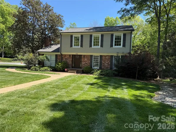 910 Braeburn Rd, Charlotte, NC 28211