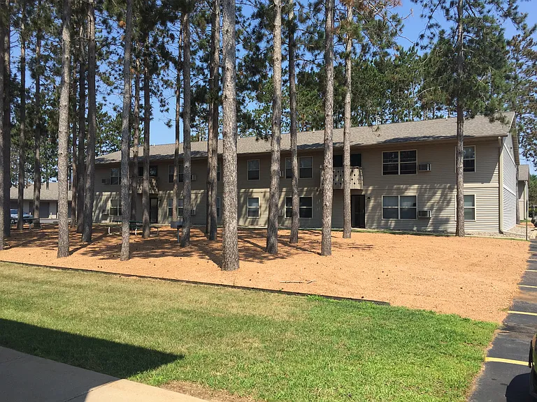 Sherman Oaks Apartments — Photo 1