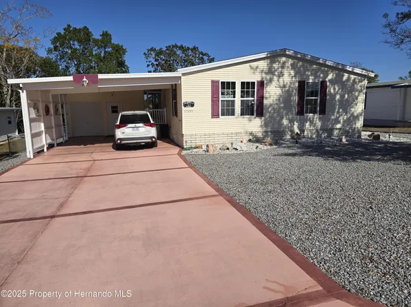 14221 Midmoor Blvd, Brooksville, FL 34613
