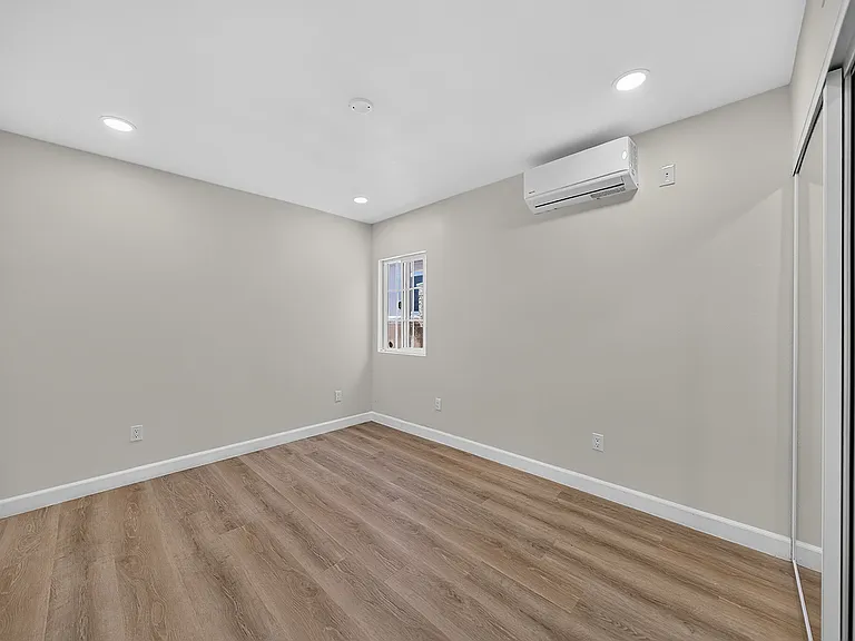 12250 Carver Ln — Photo 32