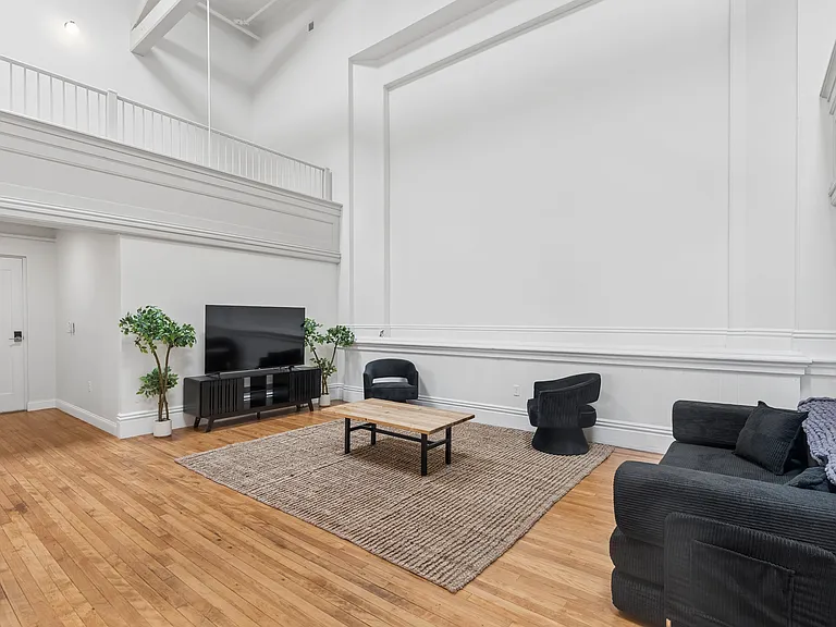 129 Main St #302 — Photo 2