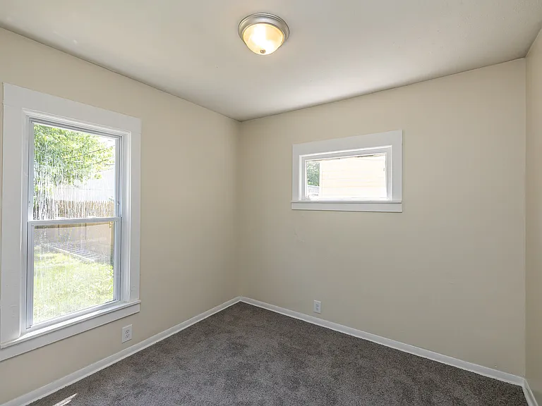 2063 W 104th St — Photo 15