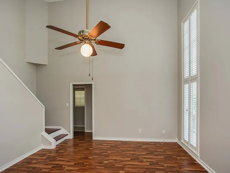 17703 Parkway Green Ln — Photo 4