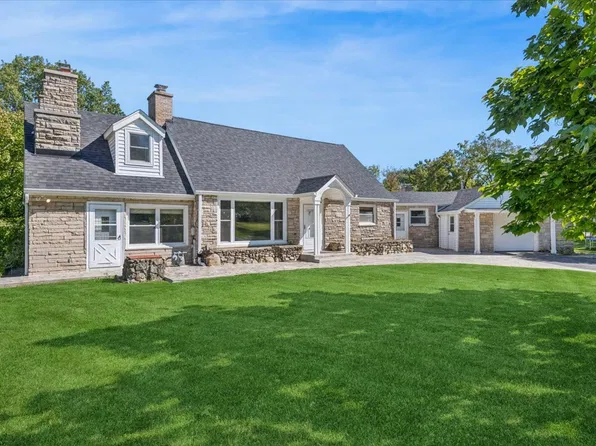 7616 Newbold Rd, Cary, IL 60013