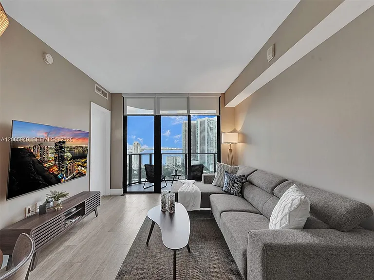 121 NE 34th St #2106A — Photo 11