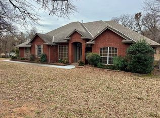 6505 Applewood Dr, Edmond, OK 73034