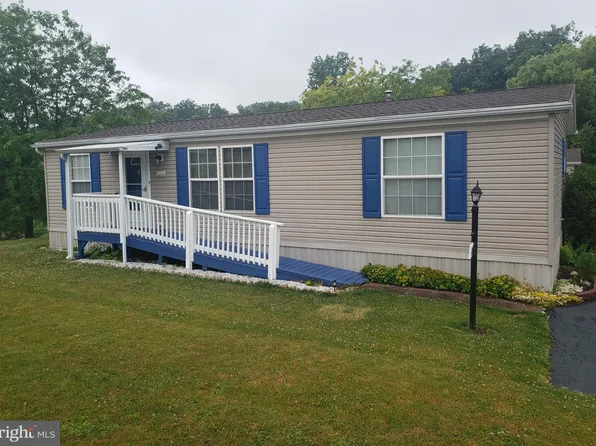 17 Broadwing Dr, Hanover, PA 17331