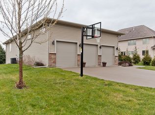 2240 Poplar St, Coralville, IA 52241
