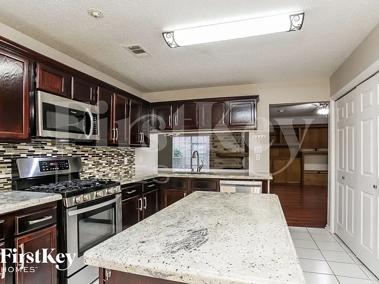 123 S Village Knoll Cir — Photo 7