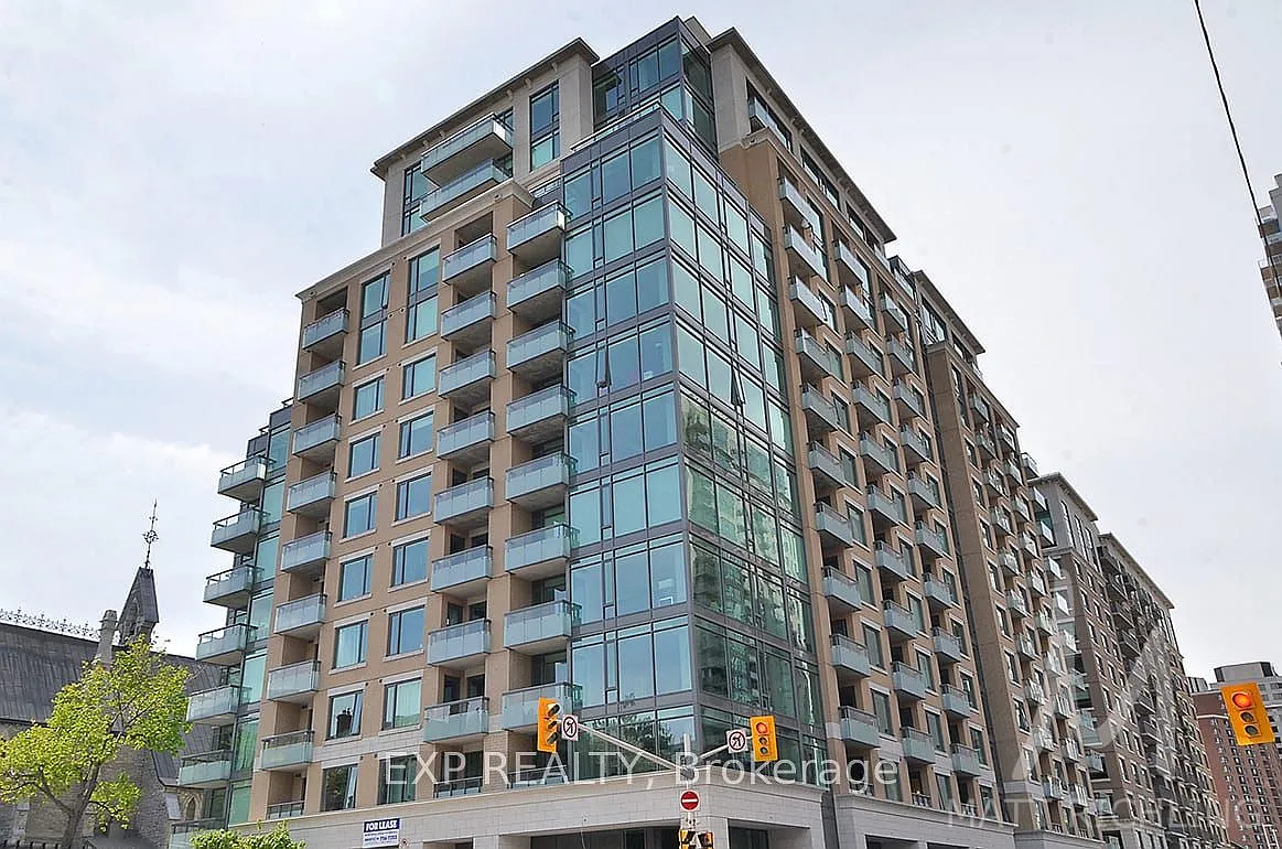 2 bed, $2,850 — Photo 1
