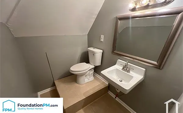 1229 Neptune St — Photo 11