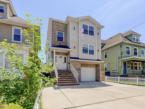 2nd image of 657 Jefferson Ave