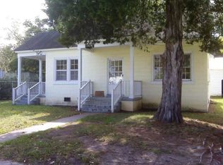 105 W 3rd St, Robersonville, NC 27871